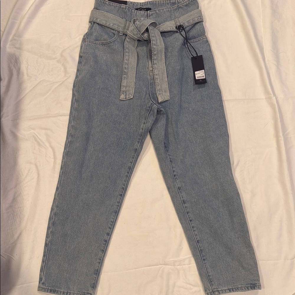 Blue Ankle-Length Cropped Jeans with Relaxed Fit